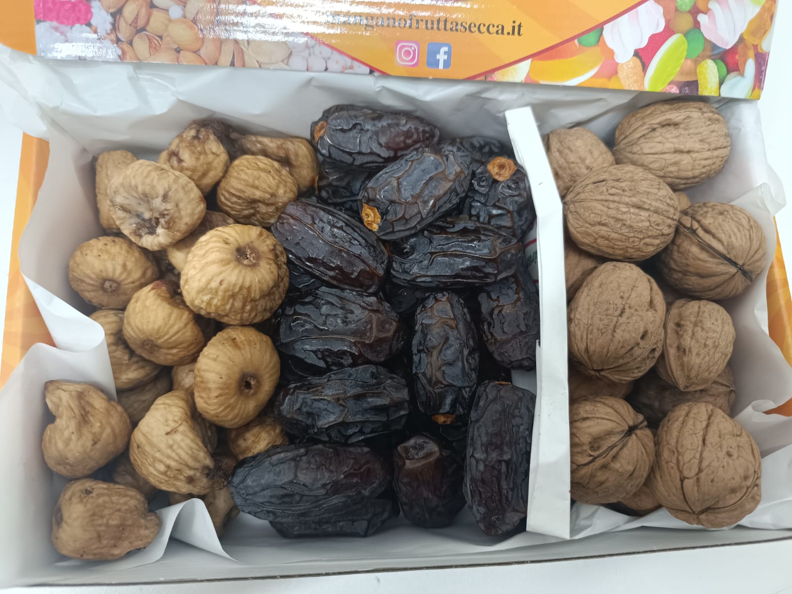 Mix tradizione noci datteri e fichi 1kg